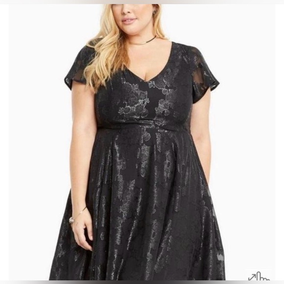 Torrid Black Floral Lace Maxi Dress - Picture 1 of 6